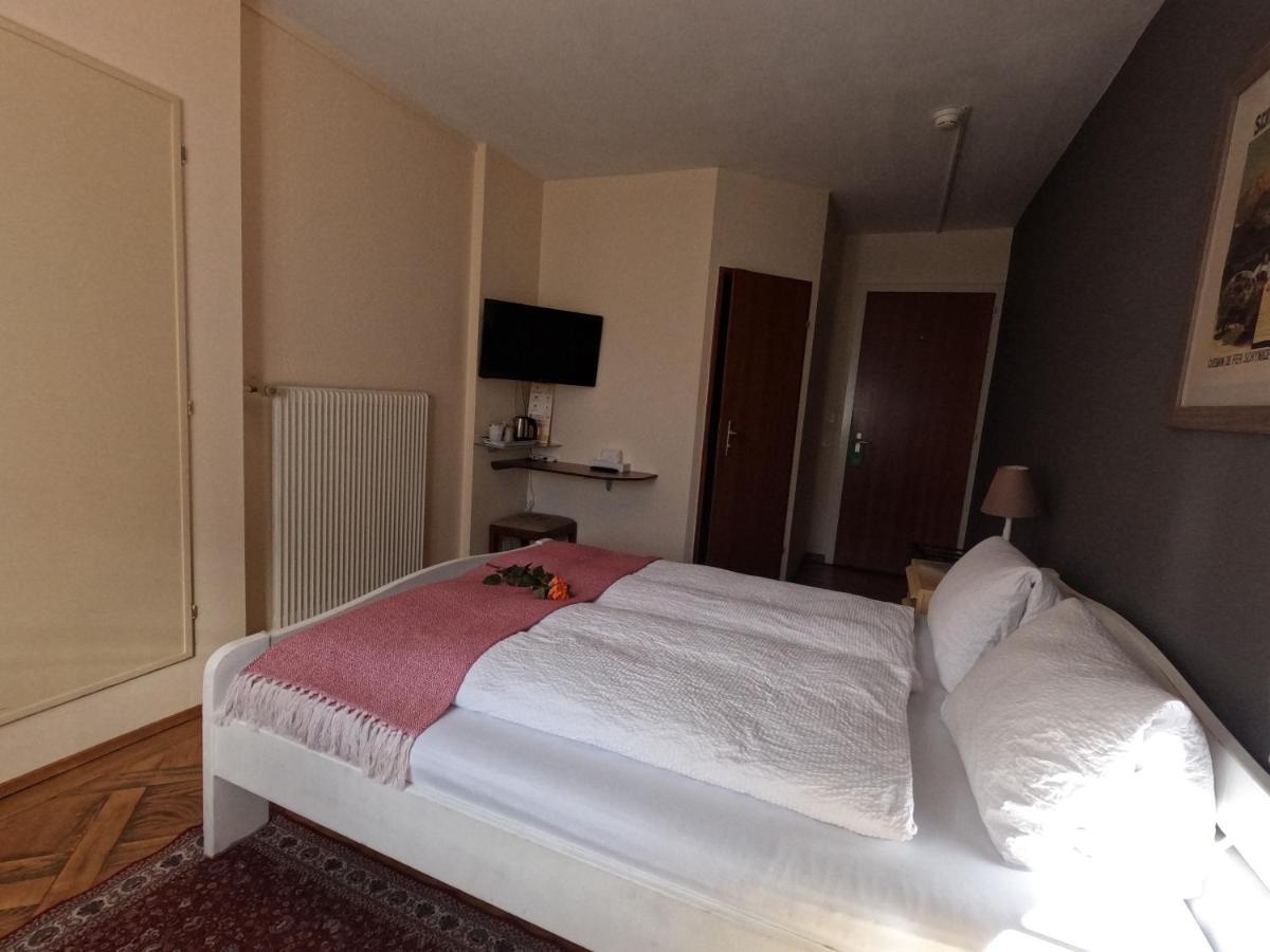 Hotel Alpenrose And Gardens 2*