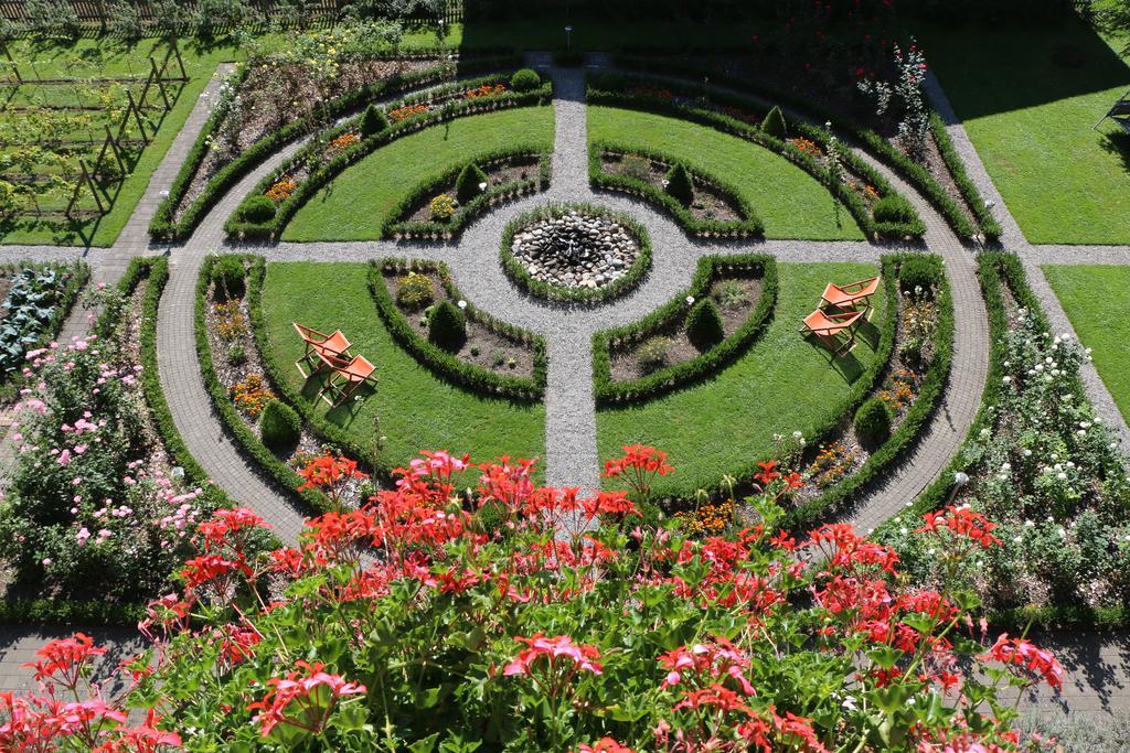 Alpenrose And Gardens 2* Wilderswil